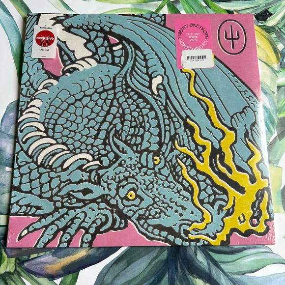 Twenty One Pilots - Scaled and Icy vinyl - NWT - Picture 2 of 4